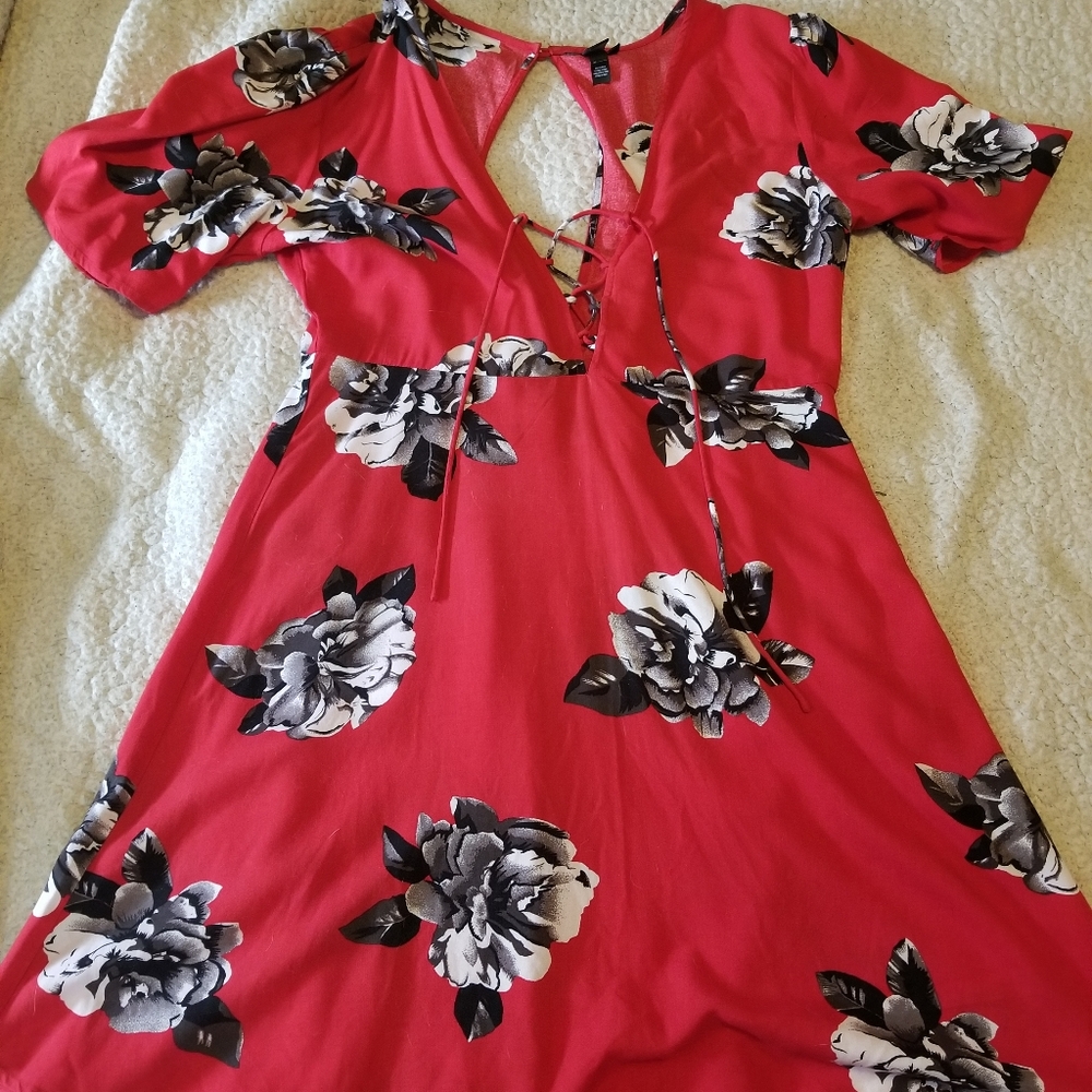 Red midi roses dress